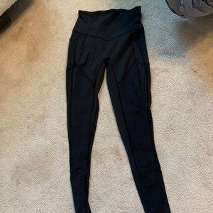 black workout lululemon leggings
